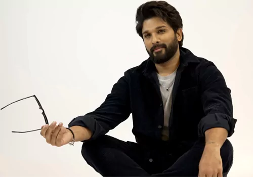 మరో అరుదైన ఘనత సాధించిన అల్లు అల్లు అర్జున్‌ .. అదీ పుష్ప పుష్ప!