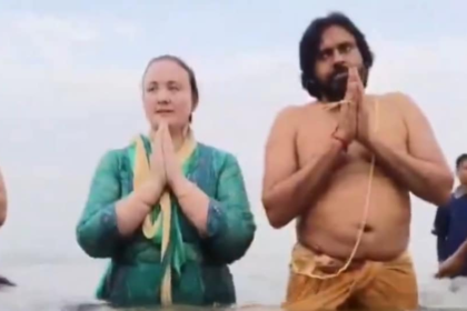 మహాకుంభ మేళాలో పాల్గొన్న పాల్గొన్న పవన్ కల్యాణ్ కల్యాణ్ కల్యాణ్ కల్యాణ్ కుటుంబ కుటుంబ సభ్యులతో కలిసి పుణ్యస్నానం పుణ్యస్నానం- ap డిప్యూటీ సిఎమ్ పవన్ కళ్యాణితో పాటు ఫ్యామిలీ పవిత్ర స్నానంతో ప్రార్థనరాజ్ మహా కుంభ మేలా, ఆంధ్ర ఆంధ్ర న్యూస్ న్యూస్