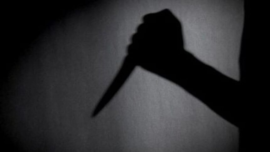 మెడ్చల్ హత్య: నడిరోడ్డుపై నడిరోడ్డుపై అన్నను కత్తులతో చంపిన తమ్ముళ్లు తమ్ముళ్లు, మేడ్చల్‌ మేడ్చల్‌ రహదారిపై రహదారిపై దారుణం .. వీడియో వీడియో వీడియో వీడియో వీడియో