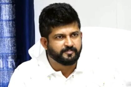 మైసూర్ పోలీస్ స్టేషన్ దాడి కేసులో బిజెపి మాజీ ఎంపిపై కేసు దాఖలు చేసింది