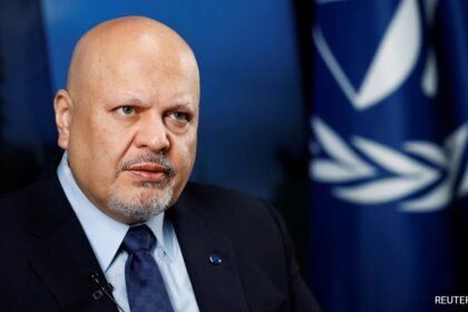 యుద్ధ నేరాల ప్రాసిక్యూటర్ ట్రంప్ యొక్క క్రిమినల్ కోర్టు ఆంక్షల యొక్క మొదటి లక్ష్యం