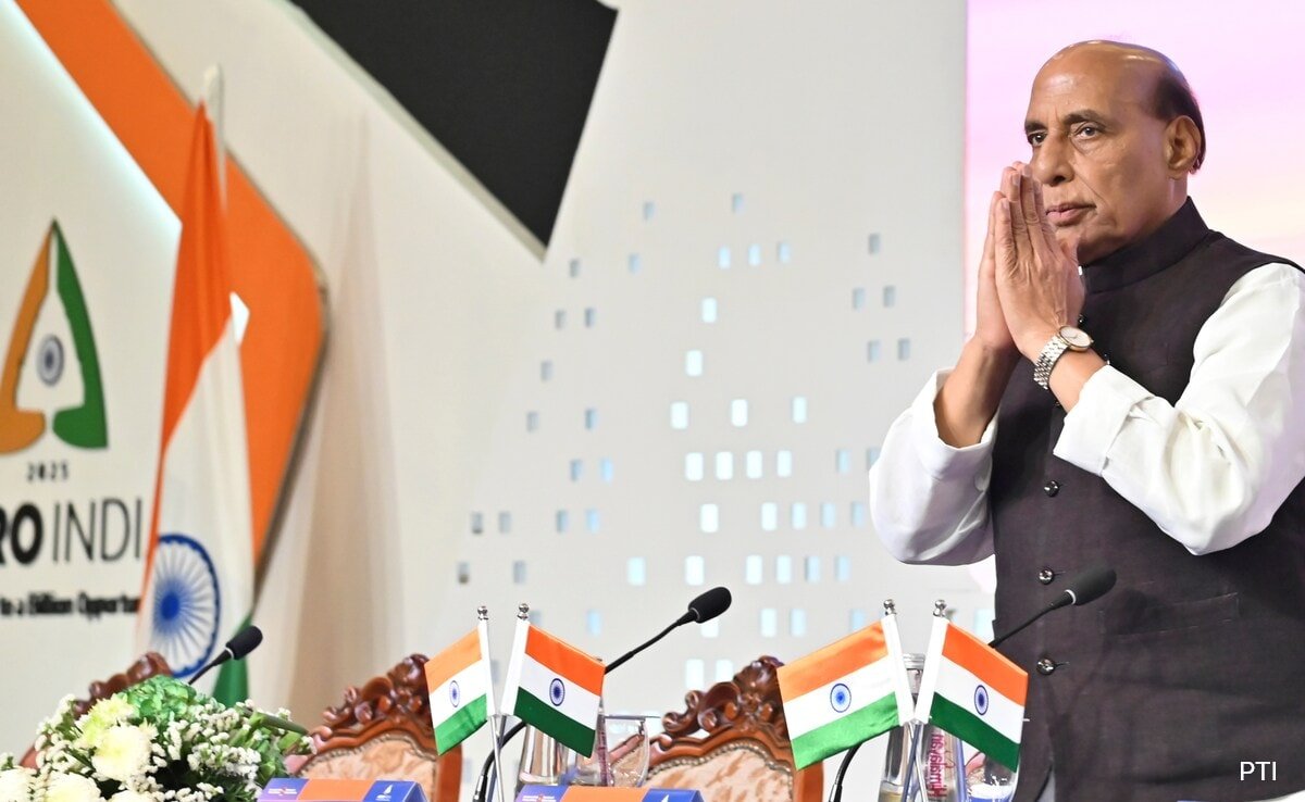 రజనాథ్ సింగ్ నుండి బెంగళూరులో 'ఏరో ఇండియా' ప్రదర్శనను ప్రారంభించండి