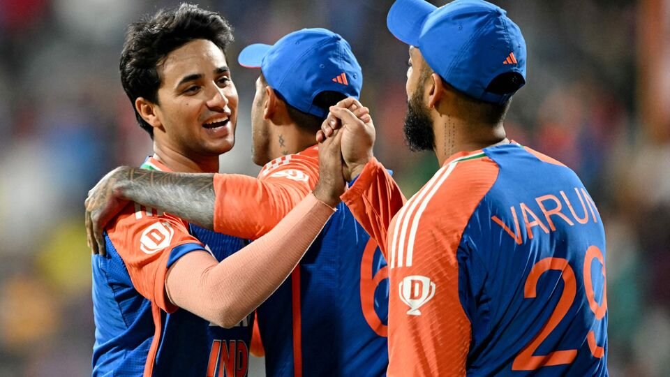 రికార్డు సెంచరీతో టీ 20 ర్యాంకుల్లో దూసుకెళ్లిన దూసుకెళ్లిన అభిషేక్ అభిషేక్ అభిషేక్ ..