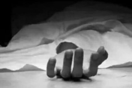 వారంగల్ న్యూస్: హాస్టల్ గదిలో అగ్రికల్చర్ స్టూడెంట్ సూసైడ్