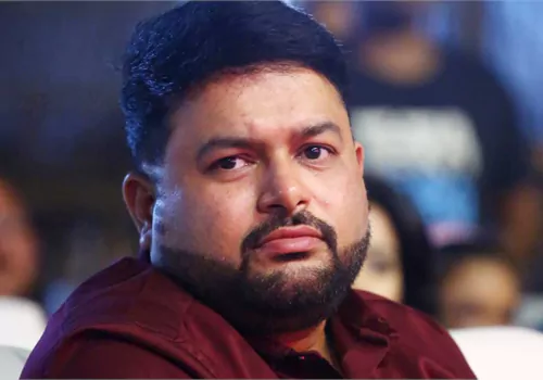 వెన్నుపోటు పొడిచి డబ్బు కాజేసింది వీళ్ళే అంటున్న తమన్ తమన్