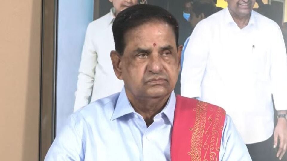 శ్రీవారి భక్తులే టార్గెట్ .. టీటీడీ టీటీడీ ఛైర్మన్ ఫొటోతో బ్రేక్ దర్శనం టికెట్ల టికెట్ల టికెట్ల దందా!