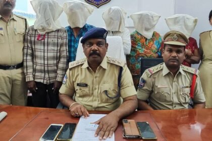 సిద్దీపెట్ క్రైమ్: సిద్దిపేట సిద్దిపేట లో దారుణం కోసం కోసం తమ్ముణ్ణి చంపిన చంపిన అక్క, బావ .. ఐదుగురి ఐదుగురి అరెస్ట్‌ అరెస్ట్‌ ఐదుగురి