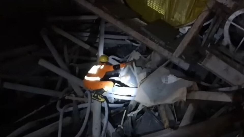 సొరంగంలోకి మంత్రి జూపల్లి జూపల్లి ..