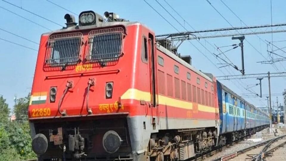 సౌత్ సెంట్రల్ రైల్వే: మహా మహా ప్రయాణం - విజయవాడ రైల్వే డివిజన్ డివిజన్ నుంచి మంది వెళ్లారో వెళ్లారో తెలుసా ..?
