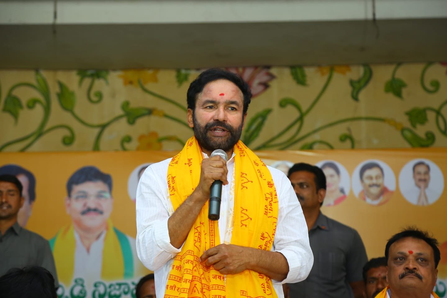 హామీలు అమలు చేశాక చర్చలకు రా!