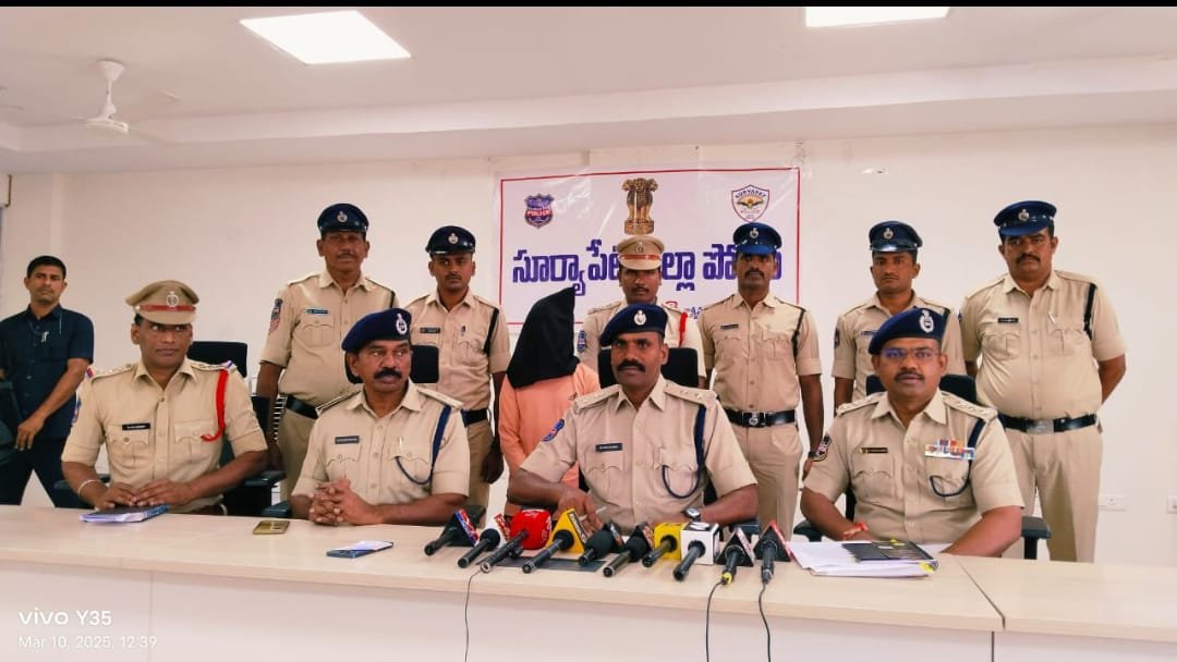 30 కిలోల గంజాయి సీజ్ చేసిన మునగాల పోలీసులు