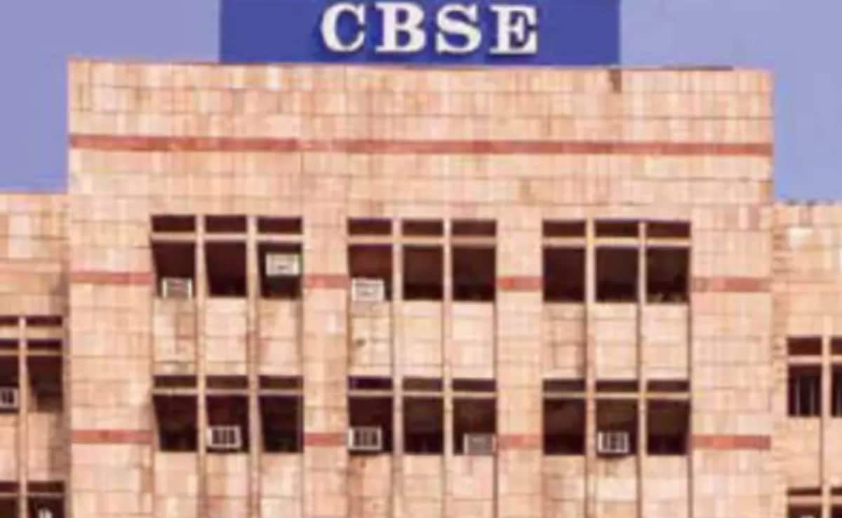 CBSE కొత్త సిలబస్‌ను 10, 12 వ తేదీకి విడుదల చేస్తుంది; పాఠశాలలు ఆదేశాలను పాటించమని చెప్పారు