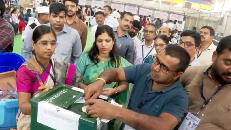 MLC లెక్కింపు: తెలంగాణలో ఎమ్మెల్సీ ఎమ్మెల్సీ ఎన్నికల లెక్కింపు ప్రారంభం ప్రారంభం, రేపటికి ఫలితాలు వెలువడే అవకాశం