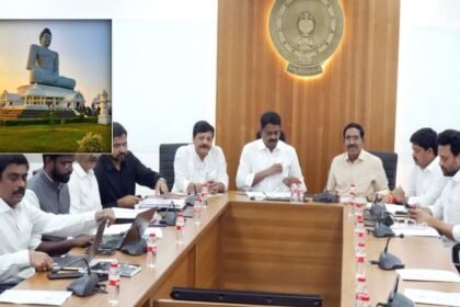 అమరవతి భూములు: అమరావతిలో 13 సంస్థలకు భూ కేటాయింపులు కేటాయింపులు రద్దు .. 19 సంస్థలకు గడువు గడువు పొడిగింపు ..