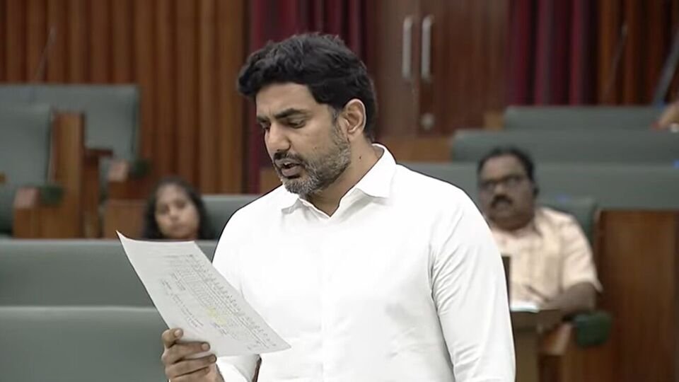 ఇంట్లో చదువుకునే బిడ్డలందరికీ తల్లికి వందనం వందనం వందనం శాసనసభలో శాసనసభలో మంత్రి నారా లోకేష్ స్పష్టీకరణ స్పష్టీకరణ స్పష్టీకరణ స్పష్టీకరణ స్పష్టీకరణ- టాలికి వండనం పథకం ఒక ఇంటిలోని పిల్లలందరికీ అమలు చేయబడుతుంది, ఆంధ్ర ప్రదేశ్ న్యూస్