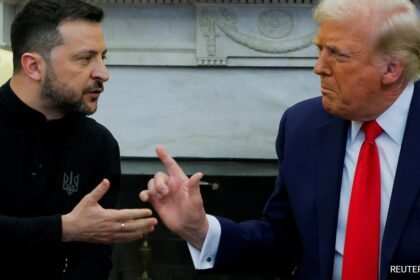 ఉక్రెయిన్ సహాయాన్ని పాజ్ చేసిన కొన్ని గంటల తర్వాత జెలెన్స్కీ 'విచారం' ట్రంప్‌తో ఉంది