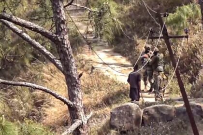 ఎన్‌కౌంటర్: జమ్ముకశ్మీర్లో జమ్ముకశ్మీర్లో- ముగ్గురు పోలీసులు మృతి!