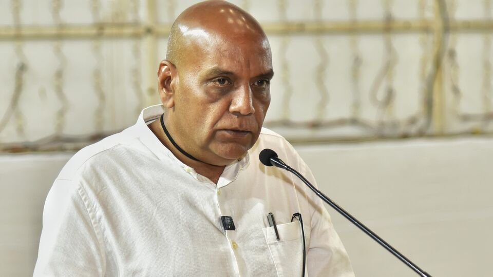 ఏపీలో తేలనున్న అసైన్డ్‌ భూముల లెక్క లెక్క ...