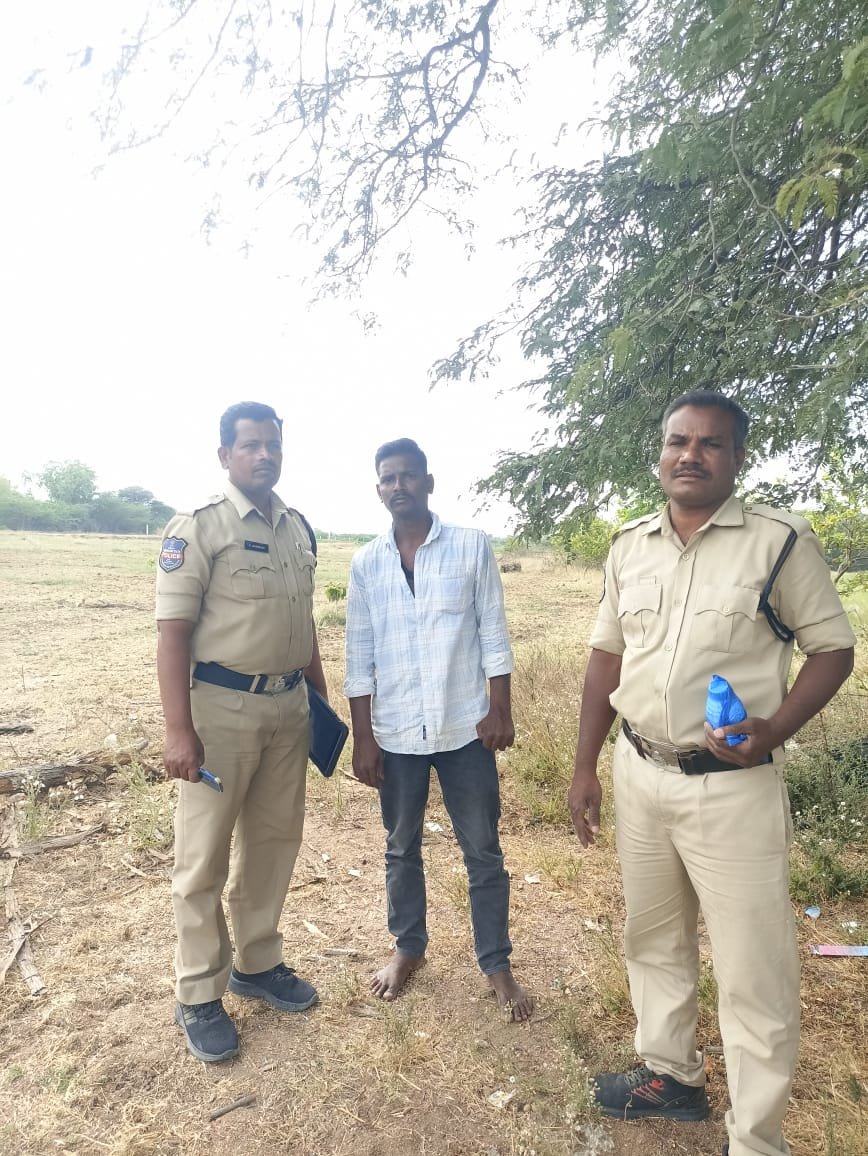 ఒక్క ఫోన్ కాల్ తో ప్రాణాలు కాపాడిన పోలీసులు పోలీసులు