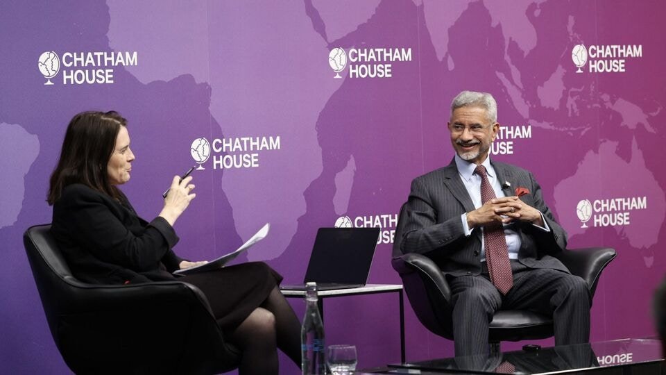 కశ్మీర్‌పై ఎస్ జైశంకర్‌కు పాక్ జర్నలిస్టు జర్నలిస్టు ప్రశ్నలు ప్రశ్నలు ..