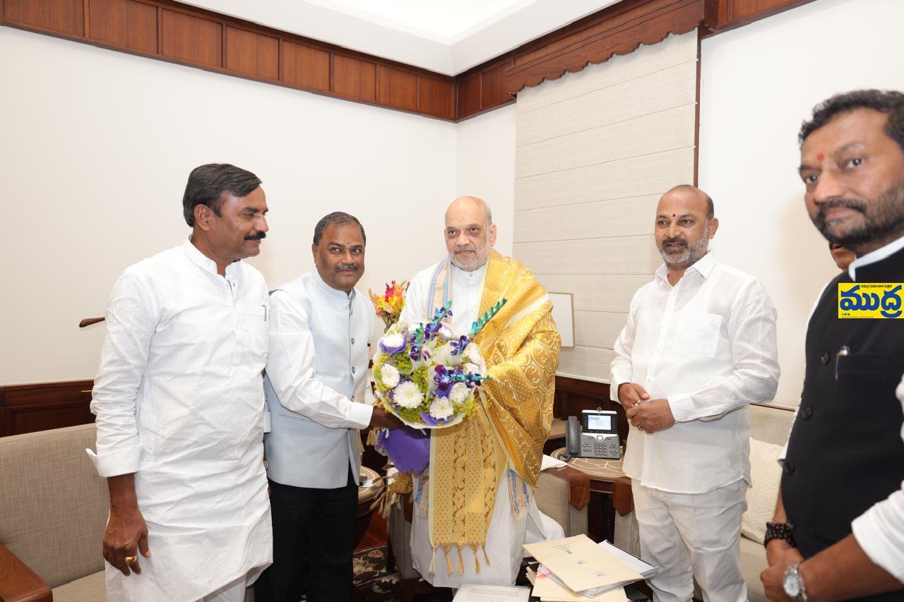 కేంద్రమంత్రులతో బీజేపీ కొత్త ఎమ్మెల్సీలు ఎమ్మెల్సీలు