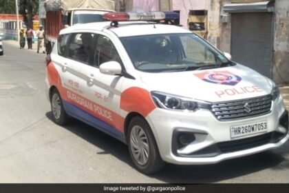 గురుగ్రామ్ కాప్స్ కారులో తాగిన వ్యక్తిపై రూ .1,000 జరిమానాను చెంపదెబ్బ కొట్టింది. అతను డ్రైవింగ్ చేయలేదు
