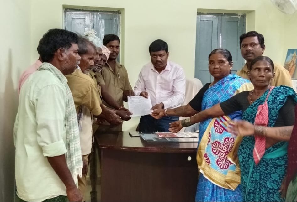 గ్రామ పంచాయతీ కార్మికుల పెండింగ్ వేతనాలు వెంటనే చెల్లించాలి చెల్లించాలి