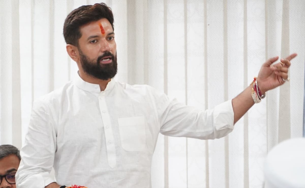 చిరాగ్ పస్వాన్ వీధుల్లో నమాజ్ తీసుకోవడం గురించి అడిగారు. బిజెపి మిత్రుడు ఏమి చెప్పారు