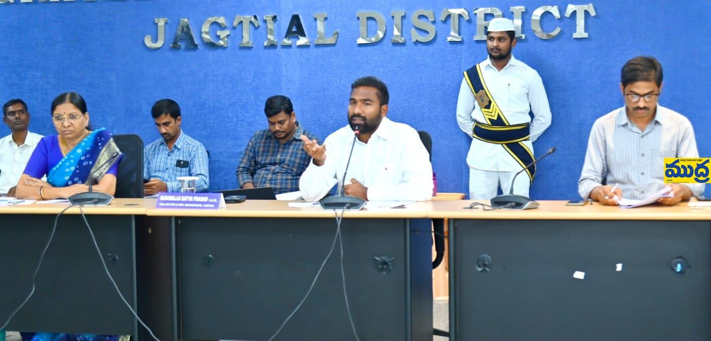 ధరణి దరఖాస్తుల సమస్యలను వెంటనే వెంటనే