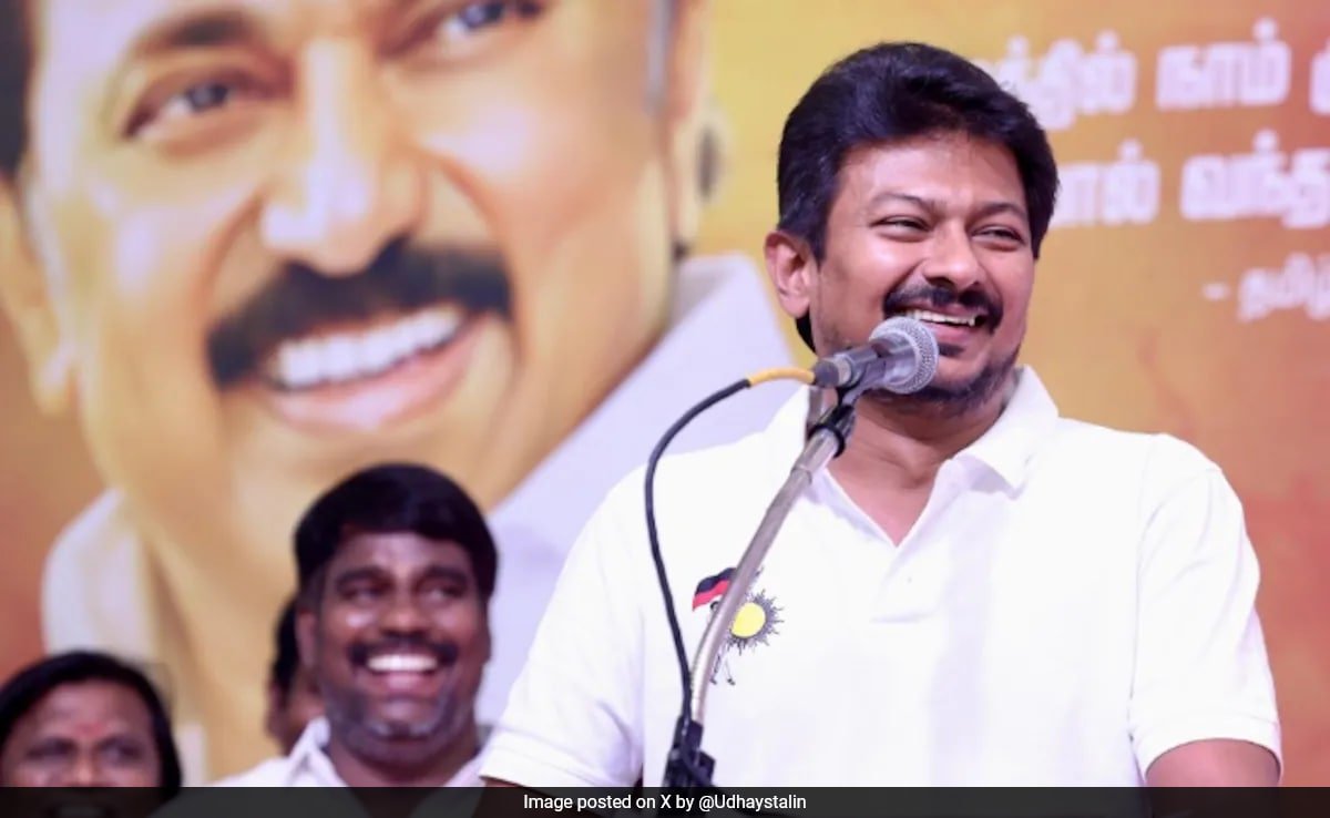 నూతన వధూవరులకు ఉధాయనిధి స్టాలిన్ సలహా