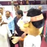 నేషనల్ గీతం ప్రకటించింది, నితీష్ కుమార్ స్పోర్ట్స్ ఈవెంట్‌లో వేదికపైకి నడుస్తాడు