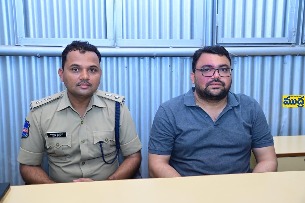 పదవ తరగతి పరీక్ష పరీక్ష ఫలితాలలో ప్రథమ ప్రథమ స్థానంలో ఉంచాలి