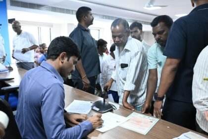 ప్రజావాణి దరఖాస్తుల పరిష్కారంలో నిర్లక్ష్యం నిర్లక్ష్యం