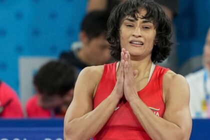ఫేమస్ ఫోగట్ ఫ్యామిలీలో ఫ్యామిలీలో హ్యాపీనెస్ .. మొన్న మొన్న మొన్న ఎమ్మెల్యే ..