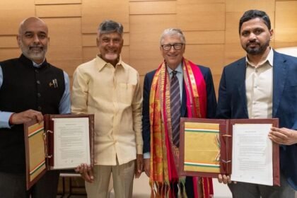 బిల్‌ గేట్స్‌తో గేట్స్‌తో చంద్రబాబు చంద్రబాబు భేటీ .. ఆరోగ్య, వ్యవసాయ, వ్యవసాయ, విద్య రంగాల్లో టెక్నాలజీ వినియోగంపై కీలక ఒప్పందం ఒప్పందం- చంద్రబాబు నాయుడు ఆరోగ్య వ్యవసాయం మరియు విద్యా రంగాలలో సాంకేతిక పరిజ్ఞానాన్ని ఉపయోగించడంపై బిల్ గేట్స్ కీలకమైన ఒప్పందాన్ని కలుస్తాడు, ఆంధ్ర.