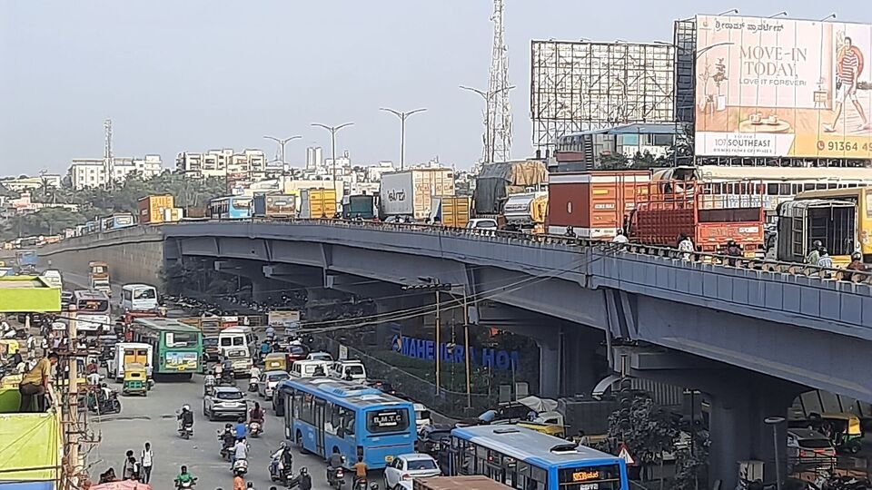 బెంగళూరు ఎయిర్ పోర్ట్ పోర్ట్ దారిలో వన్ వే వే రూ .120 .. ఏ వాహనానికి ఎంత ఖర్చవుతుంది?
