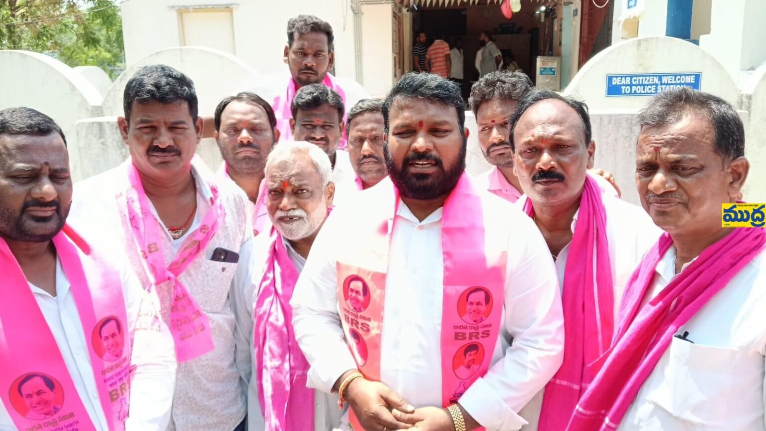 బేషరతుగా క్షమాపణ చెప్పాలి: బీఆర్ఎస్ బీఆర్ఎస్