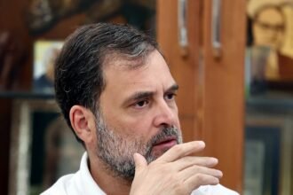 "భారతదేశానికి వ్యతిరేకంగా పోరాటం" వ్యాఖ్యపై రాహుల్ గాంధీకి కోర్టు సమస్యలు నోటీసు