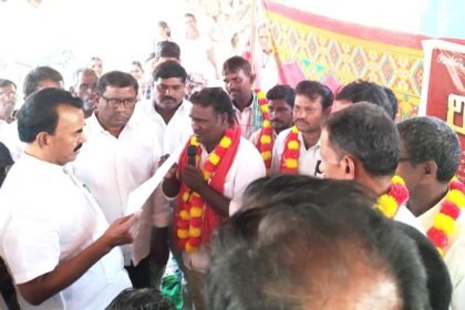 మంత్రి జూపల్లి హామీ హామీ తో నిరాహార నిరాహార దీక్షల విరమణ