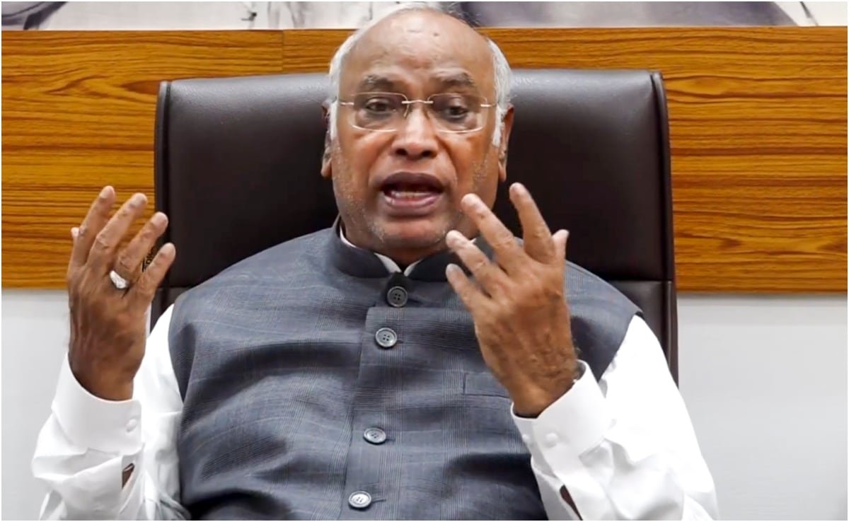 మల్లికార్జున్ ఖార్గే దేశంలో పార్టీ ఆస్తులను పర్యవేక్షించడానికి AICC విభాగాన్ని సృష్టిస్తాడు