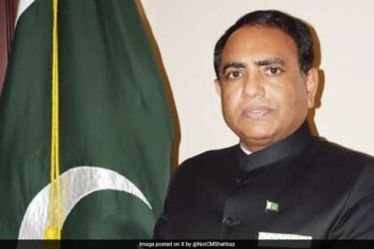 యుఎస్ పాకిస్తాన్ రెడ్ ఫేస్డ్, వీసా ఉన్నప్పటికీ సీనియర్ దౌత్యవేత్తను బహిష్కరిస్తుంది