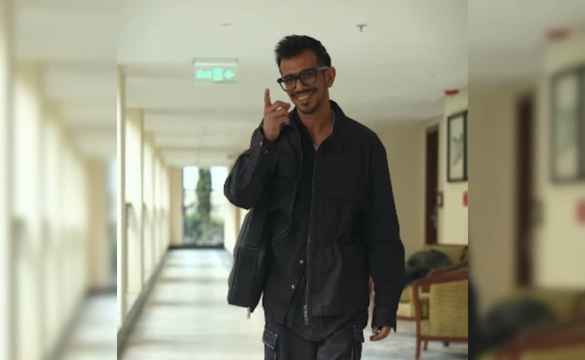 యుజ్వేంద్ర చాహల్ ఐపిఎల్ క్యాంప్ కోసం వస్తాడు, హోలీపై 'కబీ ఖుషీ కబీ ఘామ్' స్వాగతం