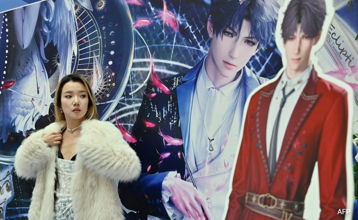 యువ చైనీస్ మహిళలు 'డీప్‌స్పేస్'లో వర్చువల్ ప్రేమను కనుగొంటారు