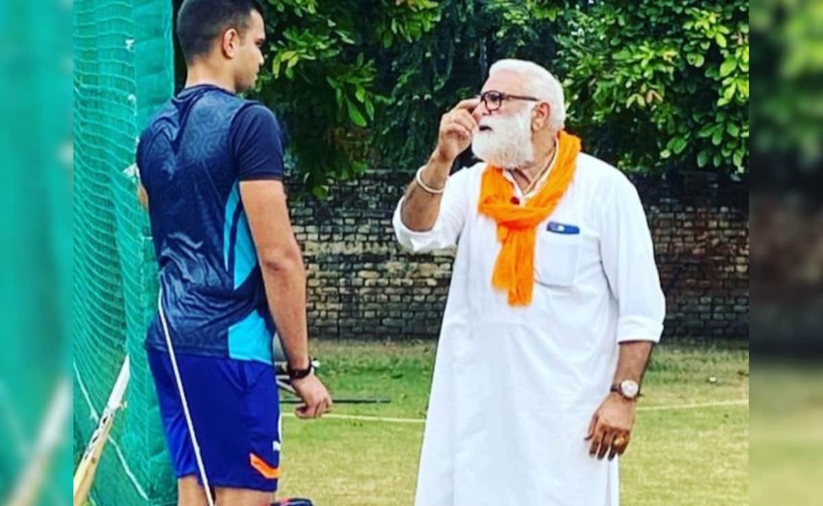 యోగ్రాజ్ సింగ్ అర్జున్ టెండూల్కర్ వృధా అవుతున్నాడని పేర్కొన్నాడు: "కహా ఇస్కో బౌలింగ్ మెయిన్ ..."
