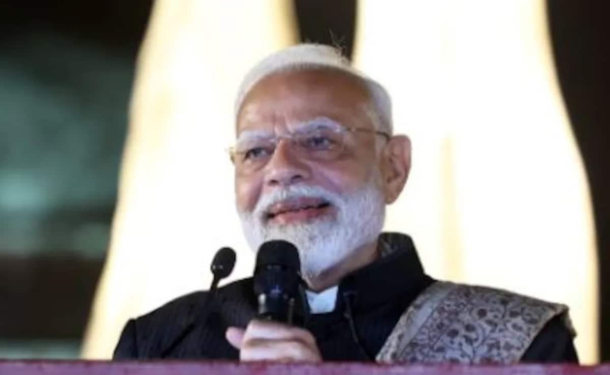 రంజాన్ ప్రారంభమైనప్పుడు PM మోడీ కోరికలను విస్తరించింది