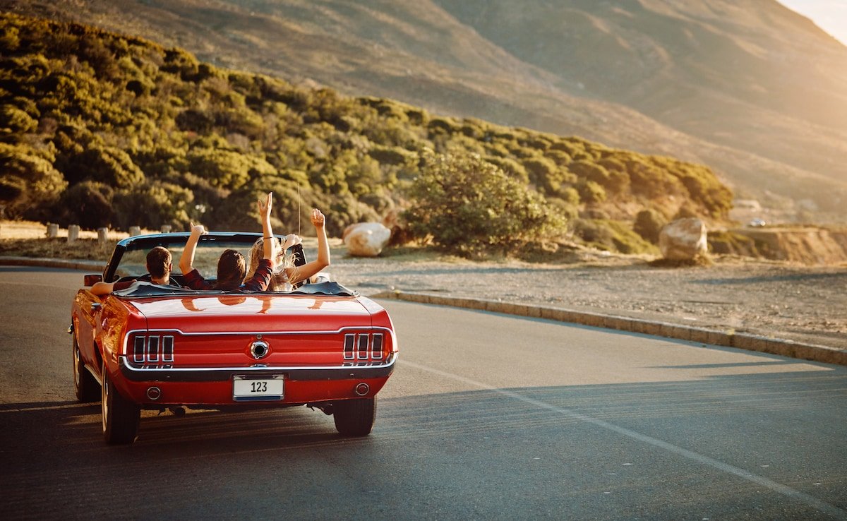 రహదారి యాత్రను ఖచ్చితంగా ప్లాన్ చేయడానికి మరియు ప్రతి మైలు గణన చేయడానికి 8 చిట్కాలు