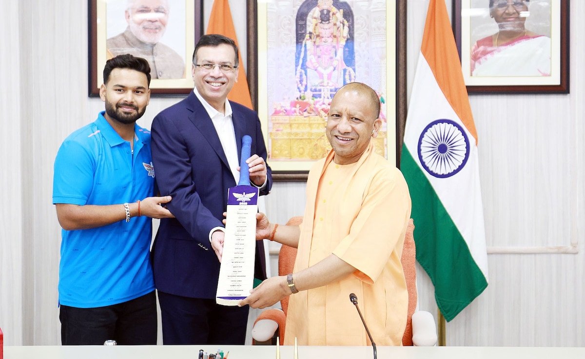 లక్నో సూపర్ జెయింట్స్ బృందం ముఖ్యమంత్రి యోగి ఆదిత్యనాథ్‌ను కలుస్తుంది