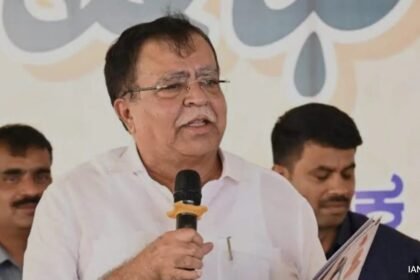 లక్ష్యంగా కర్ణాటక మంత్రిపై పిలుపునిచ్చారు