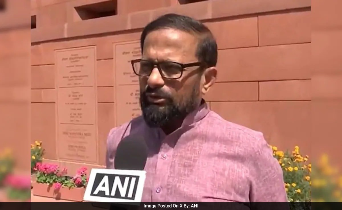 లోక్సభలో సేనా ఎంపీ