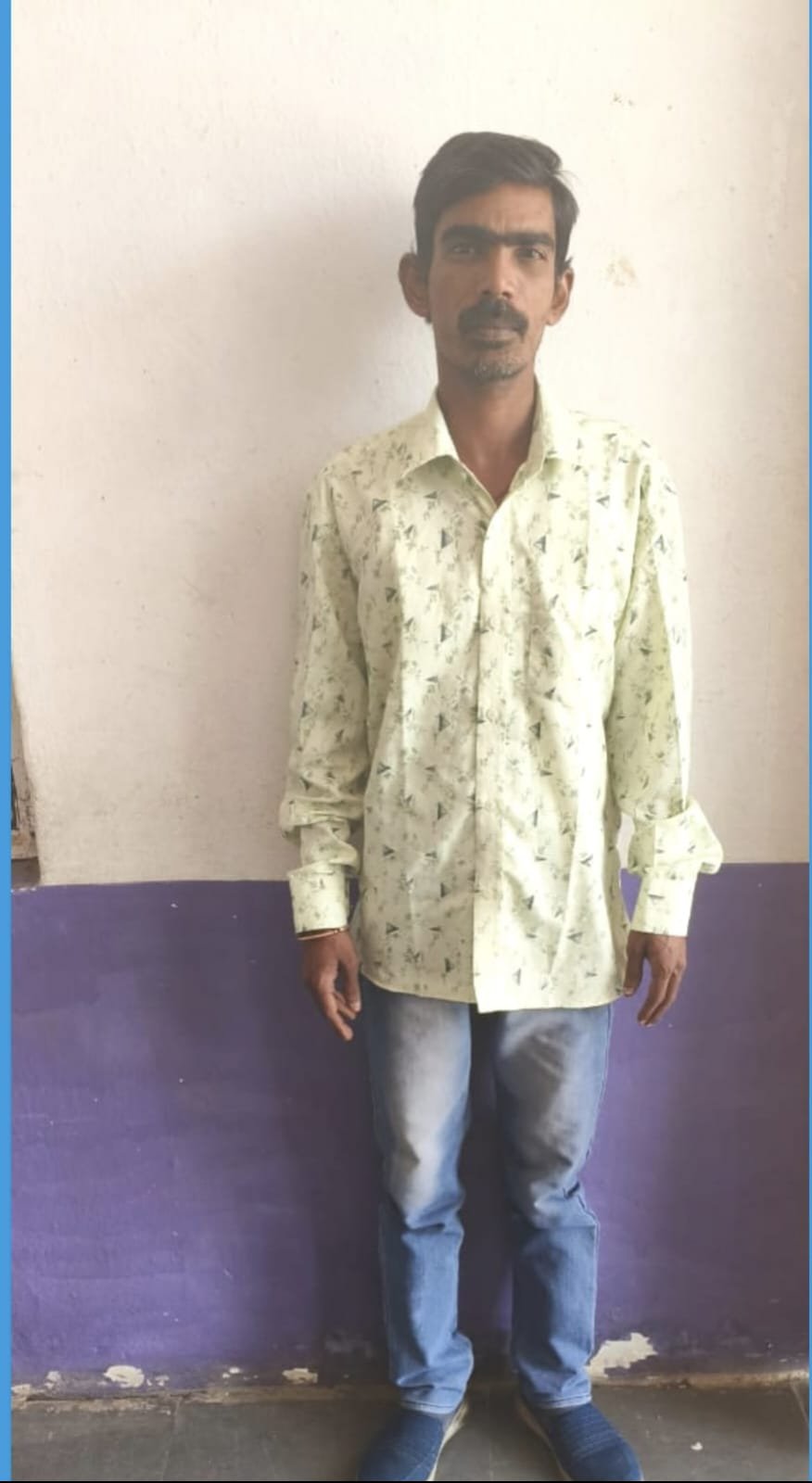 విలేకరి ముసుగులో అక్రమ అక్రమ - ముద్రా న్యూస్